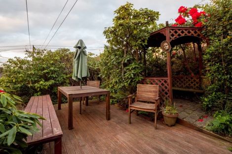 Photo of property in 30 Porterfield Street, Macandrew Bay, Dunedin, 9014