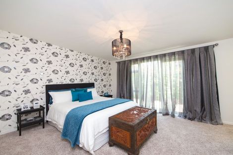 Photo of property in 16 Grand Oaks Drive, Awapuni, Palmerston North, 4412