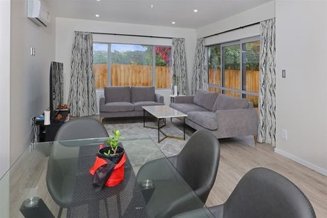 Photo of property in 43c Border Road, Henderson, Auckland, 0612