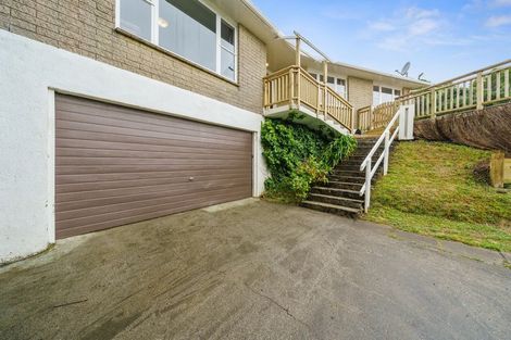 Photo of property in 93 Dowse Drive, Maungaraki, Lower Hutt, 5010