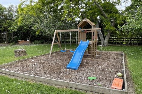 Photo of property in 1083 Kahikatea Flat Road, Waitoki, Kaukapakapa, 0871