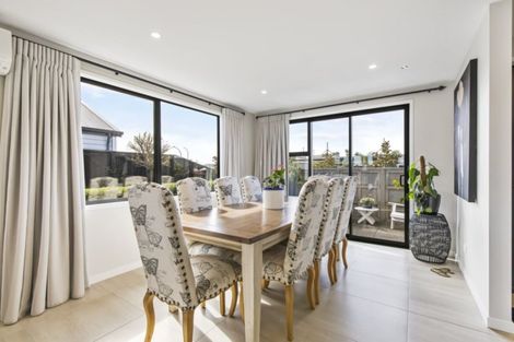 Photo of property in 6 Franks Way, Papamoa Beach, Papamoa, 3118