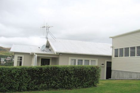 Photo of property in 4 Te Reinga View, Tawa, Wellington, 5028