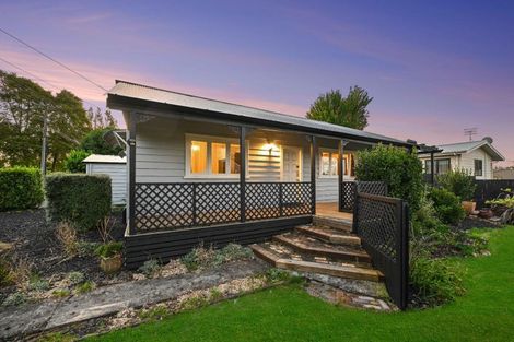 Photo of property in 15 Sillary Street, Hamilton East, Hamilton, 3216