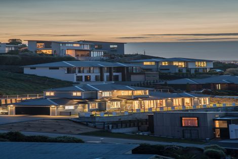 Photo of property in 6 Rushden Rise, Westmorland, Christchurch, 8025