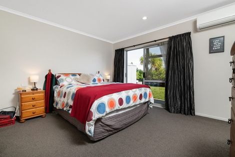 Photo of property in 112 Waikite Road, Welcome Bay, Tauranga, 3175