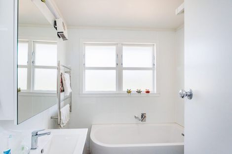 Photo of property in 33 Highbury Avenue, Highbury, Palmerston North, 4412