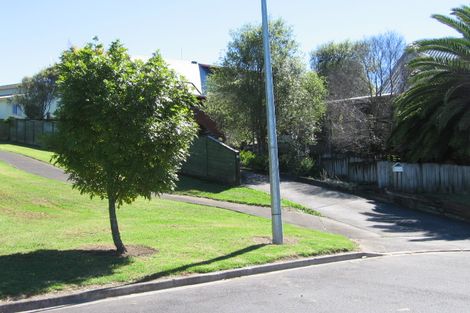 Photo of property in 10 Kayle Glen, West Harbour, Auckland, 0618