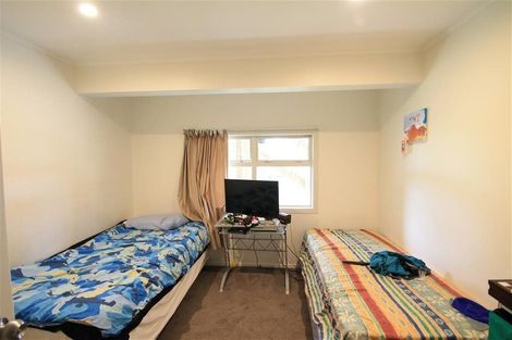 Photo of property in 8 Altona Road, Forrest Hill, Auckland, 0620