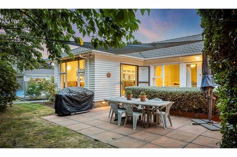 Photo of property in 19 Joyce Crescent, Ilam, Christchurch, 8041