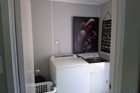 Photo of property in 2/31 Nearco Street, Randwick Park, Auckland, 2105