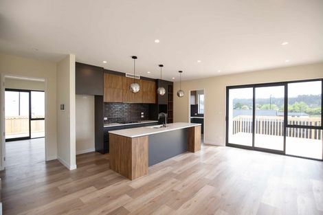 Photo of property in 13 Katote Avenue, Swanson, Auckland, 0614