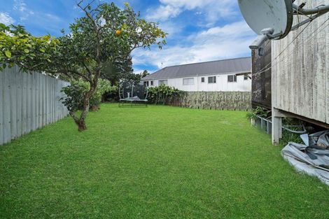 Photo of property in 11 Miro Street, New Lynn, Auckland, 0600