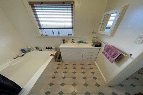 Photo of property in 2/42 Roberta Drive, Somerfield, Christchurch, 8024