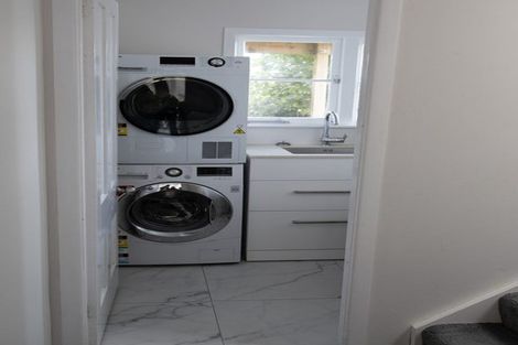 Photo of property in 1/27 Huka Road, Birkenhead, Auckland, 0626