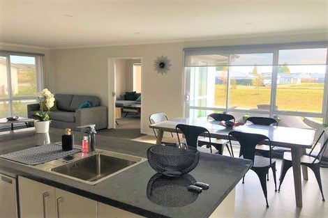 Photo of property in 18 Bastille Court, Rangatira Park, Taupo, 3330
