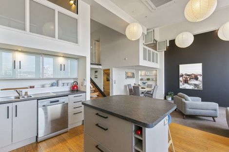 Photo of property in Stadium Garden Flats, 114/107 Thorndon Quay, Pipitea, Wellington, 6011