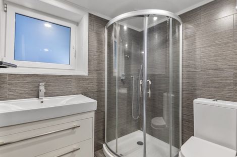 Photo of property in 18 Apirana Avenue, Glen Innes, Auckland, 1072