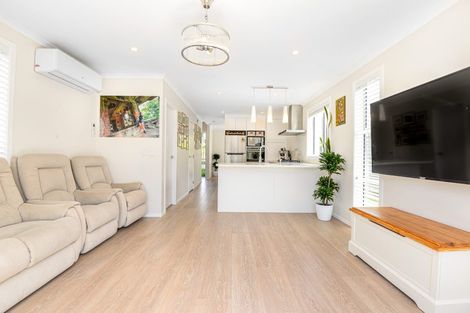 Photo of property in 32 Pateke Drive, Kenepuru, Porirua, 5022