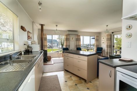 Photo of property in 34 Motuoapa Esplanade, Motuoapa, Turangi, 3382