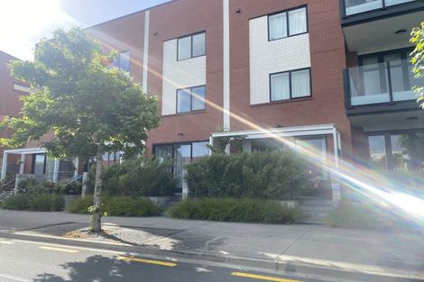 Photo of property in 1/89 Hobsonville Point Road, Hobsonville, Auckland, 0616