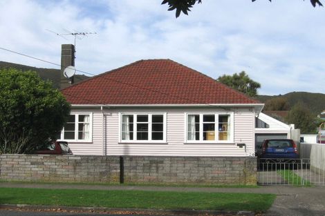 Photo of property in 20 Churton Crescent, Taita, Lower Hutt, 5011