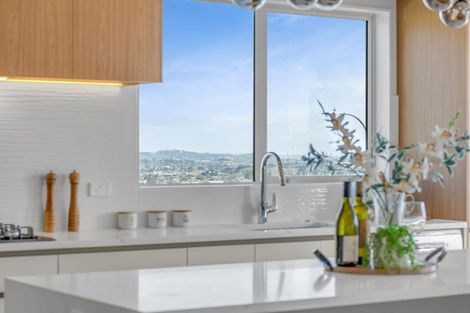 Photo of property in 25 Elevation Street, Flat Bush, Auckland, 2019