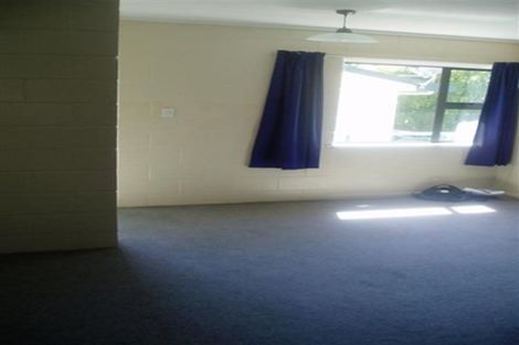 Photo of property in 4/12 Wood Street, Wallaceville, Upper Hutt, 5018