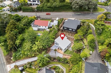 Photo of property in 5 Awanui Street, Merrilands, New Plymouth, 4312