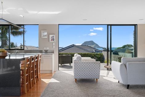 Photo of property in 3 Pine Avenue, Otumoetai, Tauranga, 3110