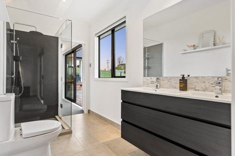 Photo of property in 72 Vaughans Road, Long Bay, Albany, 0792