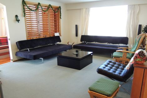 Photo of property in 18 Lavelle Road, Henderson, Auckland, 0612