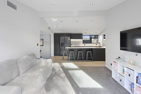 Photo of property in 31 Tensing Place, Sockburn, Christchurch, 8042