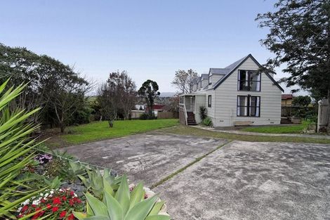 Photo of property in 15 Oreil Avenue, West Harbour, Auckland, 0618