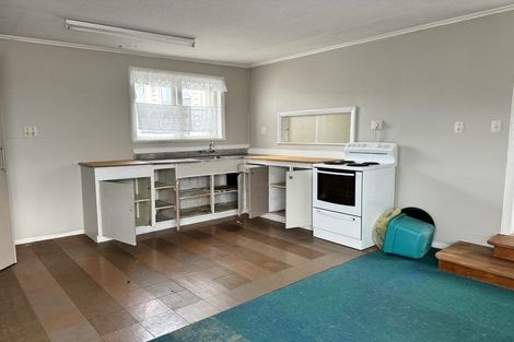 Photo of property in 95 Moorefield Road, Johnsonville, Wellington, 6037