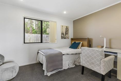 Photo of property in 45 Condor Place, Unsworth Heights, Auckland, 0632