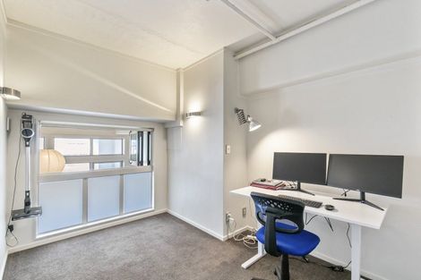 Photo of property in Stadium Garden Flats, 114/107 Thorndon Quay, Pipitea, Wellington, 6011