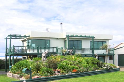 Photo of property in 7 Dustin Street, Foxton Beach, Foxton, 4815