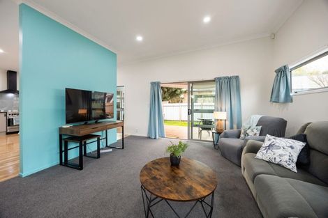 Photo of property in 27a Kenney Crescent, Fairfield, Hamilton, 3214