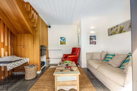 Photo of property in 6 Endeavour Place, Cooks Beach, Whitianga, 3591