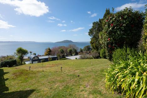 Photo of property in 26 Tupara Crescent, Kawaha Point, Rotorua, 3010