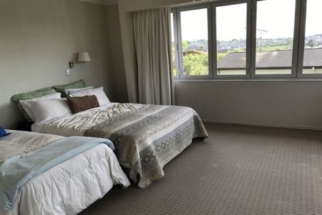 Photo of property in 11 Lismore Way, Oteha, Auckland, 0632