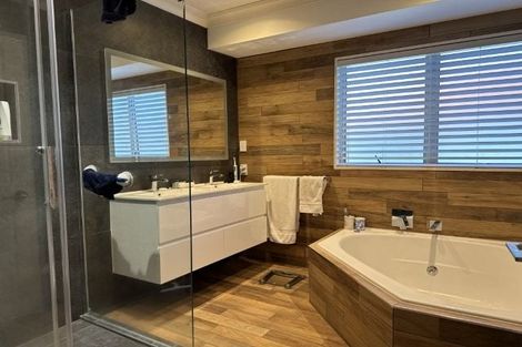 Photo of property in 2 Fourth Avenue, Tauranga, 3110