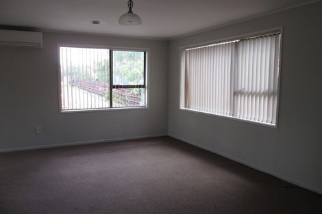 Photo of property in 537 Swanson Road, Ranui, Auckland, 0612