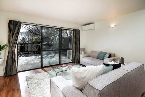 Photo of property in 2/17 Devon Street, Sydenham, Christchurch, 8023