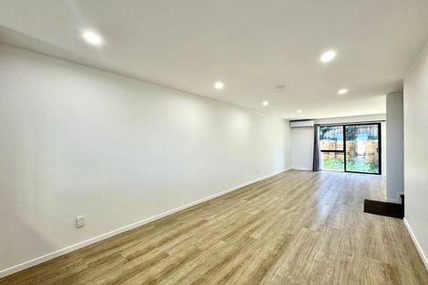 Photo of property in 50e Greenmeadows Avenue, Manurewa East, Auckland, 2102