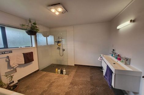 Photo of property in 154 Everglade Drive, Totara Heights, Auckland, 2105