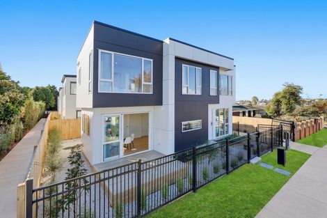 Photo of property in 33 Sorrel Crescent, Bucklands Beach, Auckland, 2012