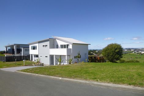 Photo of property in 45 Mayor View Terrace, Waihi Beach, 3611