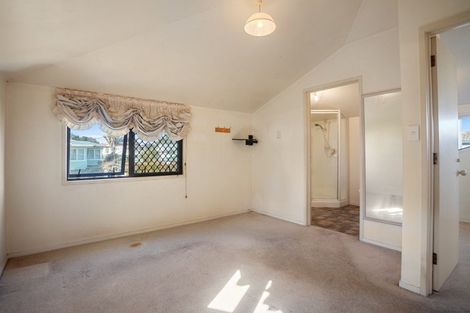 Photo of property in 102b Brunton Crescent, Thames, 3500